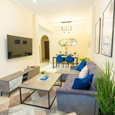Niovi, Stylish Apartment Near The Waterfront Tesalonika Bagian luar foto
