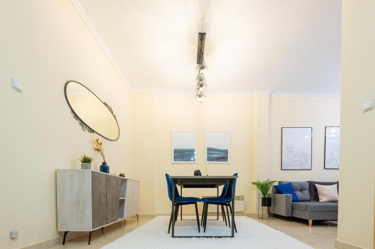 Niovi, Stylish Apartment Near The Waterfront Tesalonika Bagian luar foto