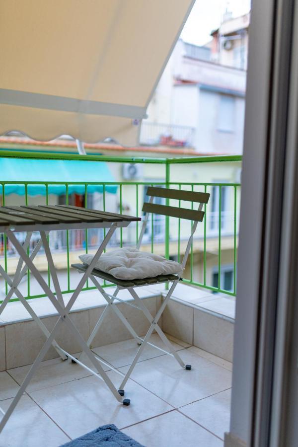 Niovi, Stylish Apartment Near The Waterfront Tesalonika Bagian luar foto