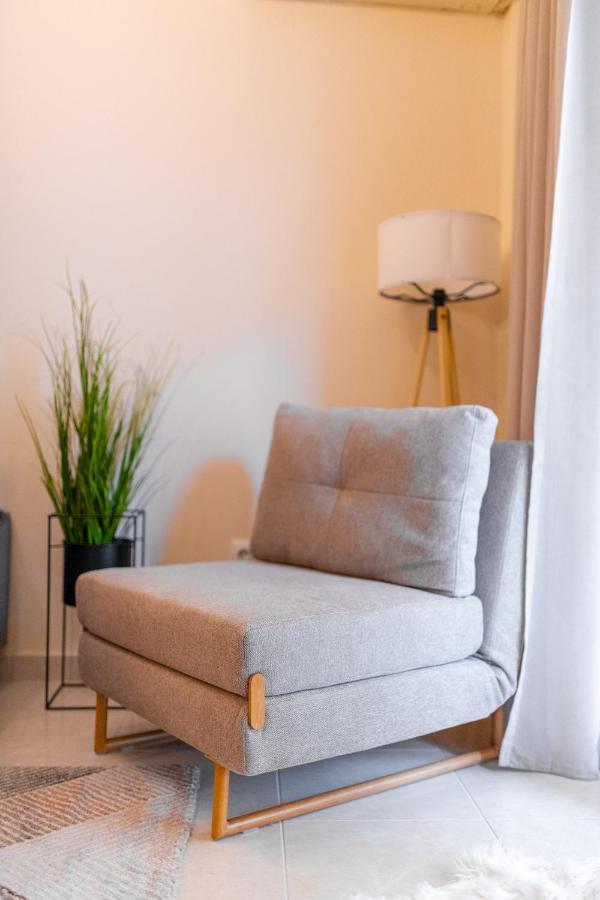 Niovi, Stylish Apartment Near The Waterfront Tesalonika Bagian luar foto