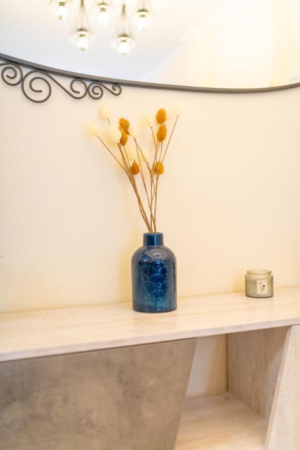 Niovi, Stylish Apartment Near The Waterfront Tesalonika Bagian luar foto
