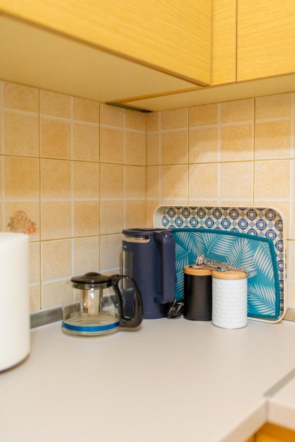 Niovi, Stylish Apartment Near The Waterfront Tesalonika Bagian luar foto