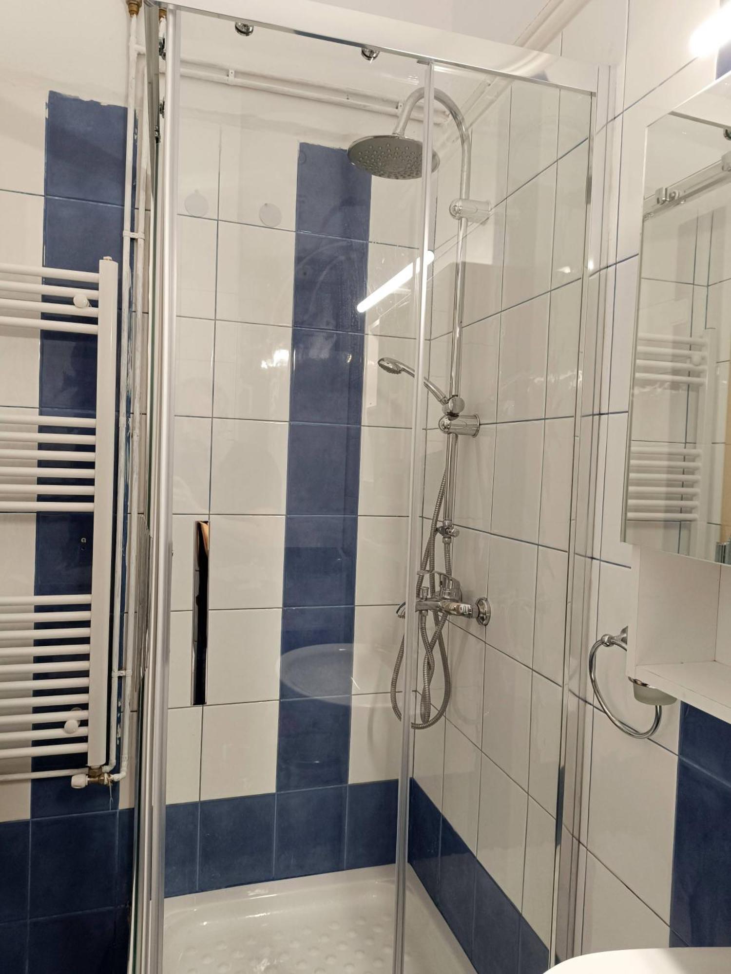 Niovi, Stylish Apartment Near The Waterfront Tesalonika Bagian luar foto